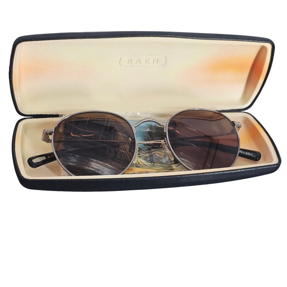 RAEN Benson Sunglasses Silver Ridgeline Round Metal Frames Smoke Lens 51‑21‑145